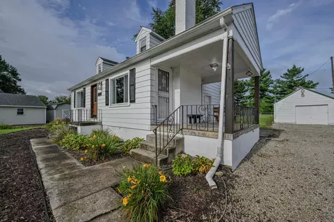 Exterior - 3301 Troy Rd, Springfield, OH 45504 photo 2 of 7