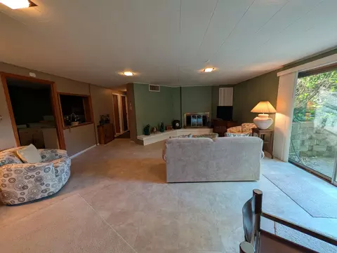 Living - 540 Kossuth St, Sidney, OH 45365 photo 5 of 7