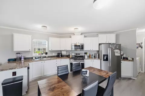 Kitchen - 4100 Troy Rd #36, Springfield, OH 45502 photo 2 of 3