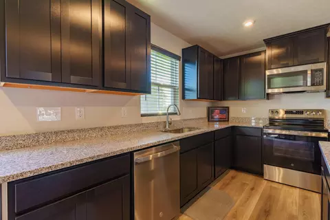 Kitchen - 1423 Silverleaf Oak St, Sidney, OH 45365 photo 4 of 4
