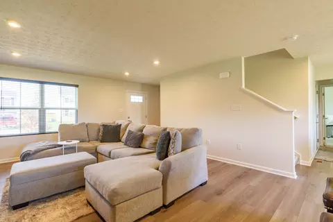 Entry Way - 1423 Silverleaf Oak St, Sidney, OH 45365 photo 1 of 2