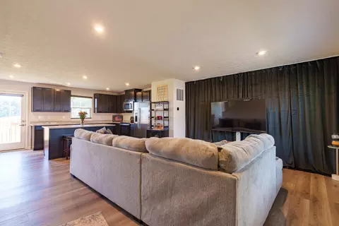 Living - 1423 Silverleaf Oak St, Sidney, OH 45365 photo 1 of 1
