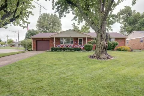 327 S Chippewa Dr, Greenville, OH 45331