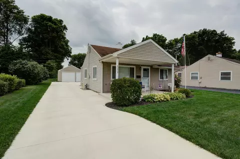 111 W Harmon Dr, Greenville, OH 45331