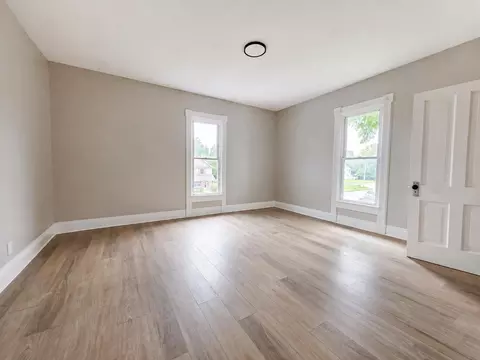 Bedroom - 131-133 E Southern Ave, Springfield, OH 45505 photo 3 of 5