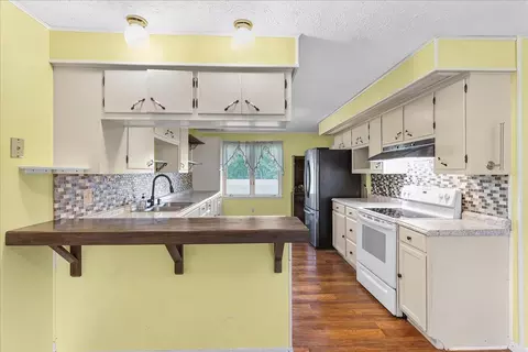Kitchen - 720 Cretcher Ave, De Graff, OH 43318 photo 1 of 4
