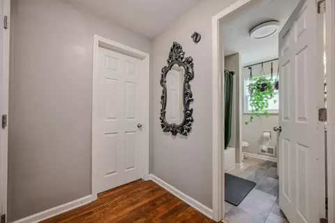 Entry Way - 1939 Westgate Rd, Springfield, OH 45504 photo 4 of 4