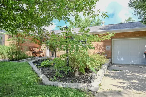 Exterior - 1939 Westgate Rd, Springfield, OH 45504 photo 2 of 8