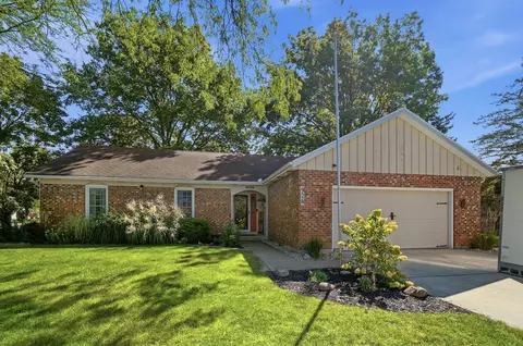 924 Aster Dr, Wapakoneta, OH 45895