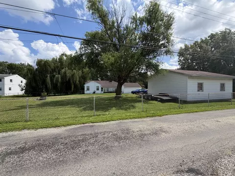 Exterior - 635 S Walnut Ave, Sidney, OH 45365 photo 4 of 5