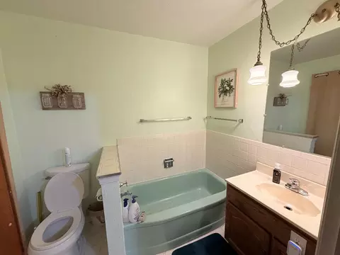 Bath - 635 S Walnut Ave, Sidney, OH 45365 photo 2 of 2