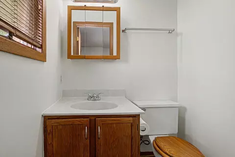 Bath - 2939 Avery Cir, Springfield, OH 45503 photo 1 of 2