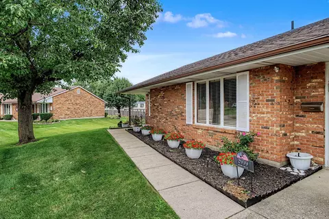 Exterior - 2939 Avery Cir, Springfield, OH 45503 photo 3 of 5