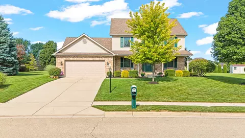2555 Winfield Ct, Troy, OH 45373
