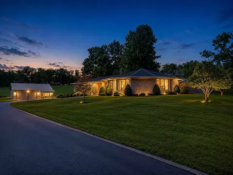 87 Virginia Dr, West Liberty, OH 43357