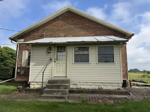 Exterior - 2156 Shrine Rd, Springfield, OH 45502 photo 4 of 12