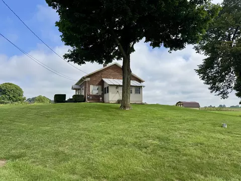 Exterior - 2156 Shrine Rd, Springfield, OH 45502 photo 8 of 12