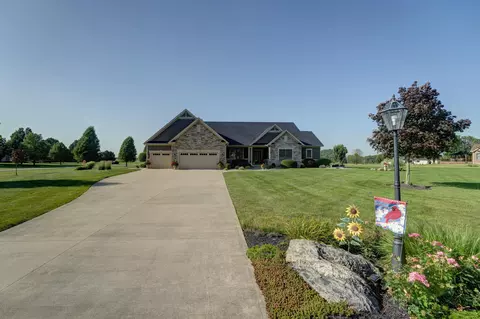 6414 Willow Lake Dr, Greenville, OH 45331