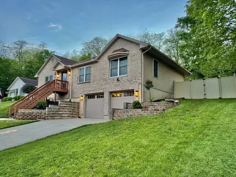 Exterior - 1370 Maple Leaf Ct, Sidney, OH 45365 photo 2 of 5