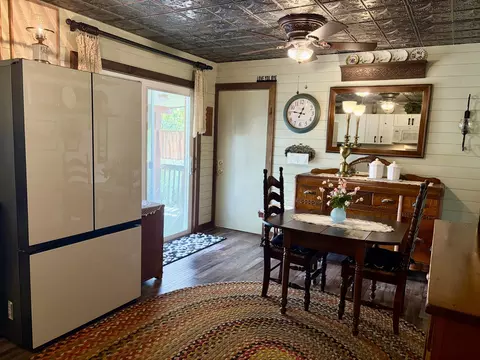 Dining - 5606 Middle Urbana Rd, Springfield, OH 45502 photo 4 of 4