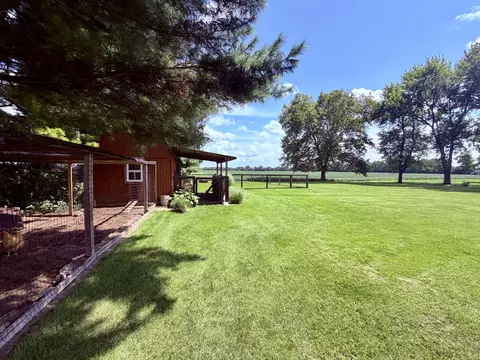Exterior - 5606 Middle Urbana Rd, Springfield, OH 45502 photo 10 of 26