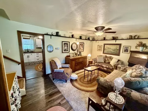 Living - 5606 Middle Urbana Rd, Springfield, OH 45502 photo 1 of 6