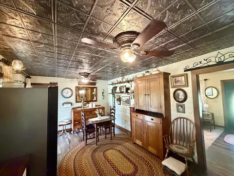 Dining - 5606 Middle Urbana Rd, Springfield, OH 45502 photo 1 of 4