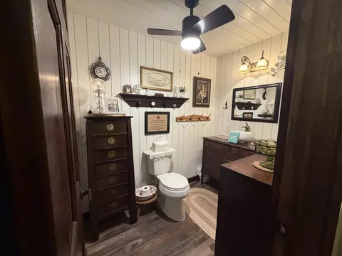Bath - 5606 Middle Urbana Rd, Springfield, OH 45502 photo 1 of 5