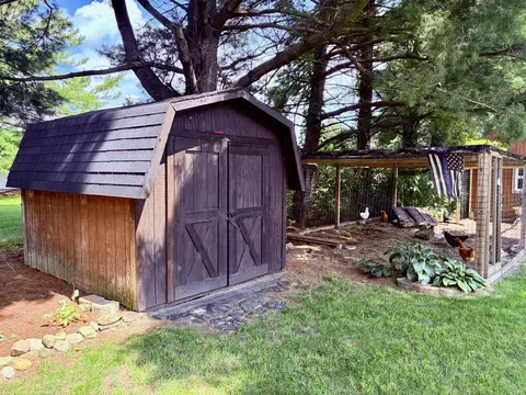 Exterior - 5606 Middle Urbana Rd, Springfield, OH 45502 photo 8 of 26