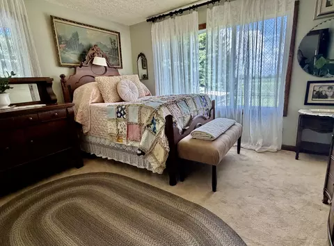Bedroom - 5606 Middle Urbana Rd, Springfield, OH 45502 photo 1 of 7
