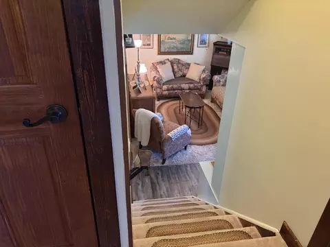 Entry Way - 5606 Middle Urbana Rd, Springfield, OH 45502 photo 3 of 5