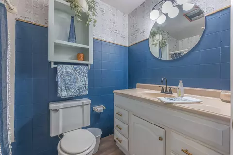 Bath - 4845 Broadway Rd, Springfield, OH 45502 photo 3 of 4