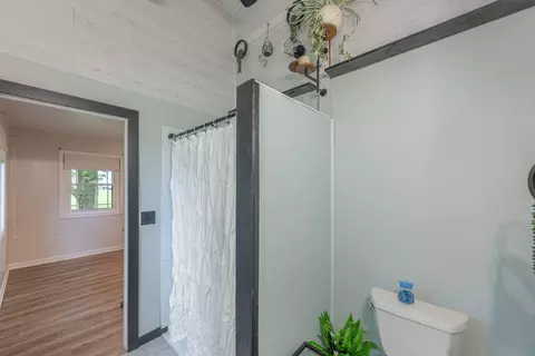 Bath - 4845 Broadway Rd, Springfield, OH 45502 photo 2 of 4