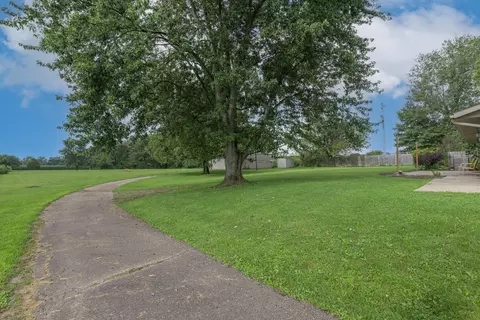 Exterior - 4845 Broadway Rd, Springfield, OH 45502 photo 8 of 9