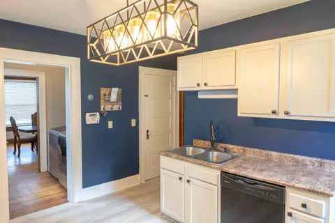 Kitchen - 2201 Elmwood Ave, Springfield, OH 45505 photo 2 of 2