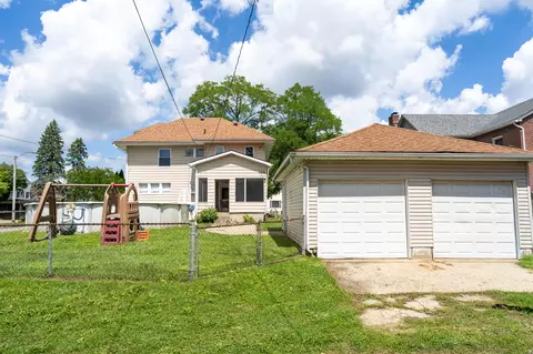 Exterior - 2201 Elmwood Ave, Springfield, OH 45505 photo 4 of 8