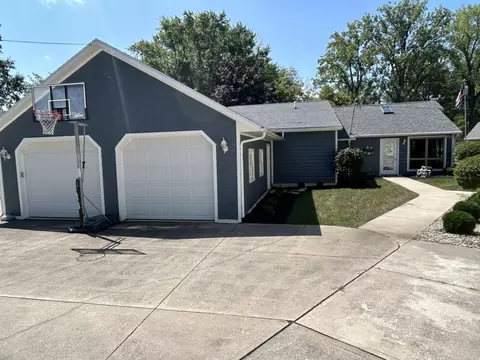 21 Breezewood Ln, Saint Marys, OH 45885