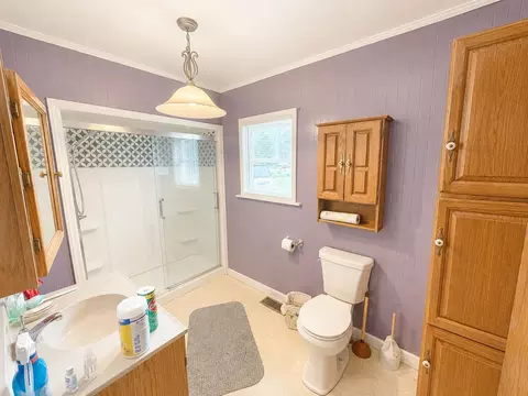 Bath - 218 Harrison St, Kenton, OH 43326 photo 3 of 3