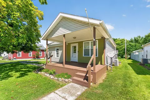 Exterior - 110 N Walker St, De Graff, OH 43318 photo 3 of 8