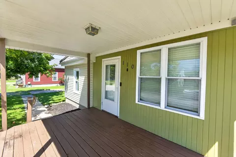 Exterior - 110 N Walker St, De Graff, OH 43318 photo 2 of 8