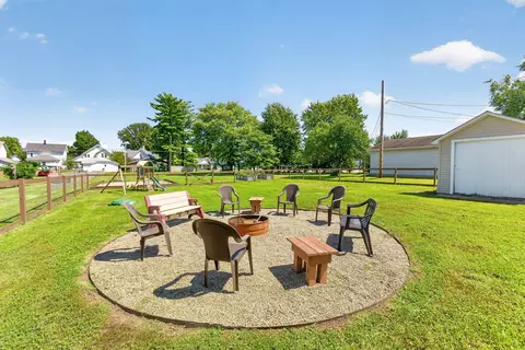 Exterior - 110 N Walker St, De Graff, OH 43318 photo 7 of 8