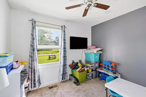 Bedroom - 4310 Yale St, Springfield, OH 45502 photo 7 of 7