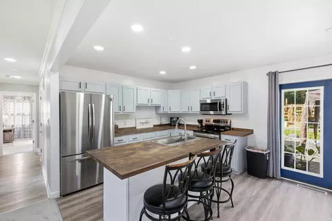 Kitchen - 4310 Yale St, Springfield, OH 45502 photo 1 of 2