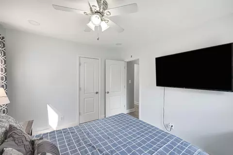 Bedroom - 4310 Yale St, Springfield, OH 45502 photo 2 of 7