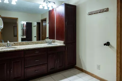Bath - 3131 Imperial Blvd, Springfield, OH 45503 photo 2 of 6