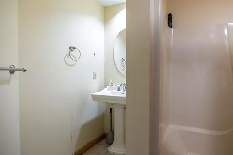 Bath - 3131 Imperial Blvd, Springfield, OH 45503 photo 6 of 6