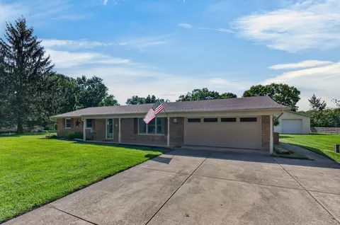 201 Brookside Dr, New Carlisle, OH 45344