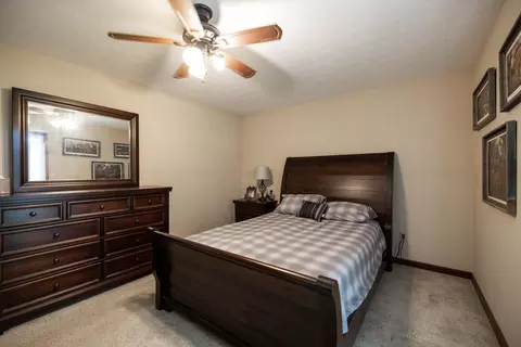 Bedroom - 6300 Plateau Dr, Springfield, OH 45502 photo 5 of 5