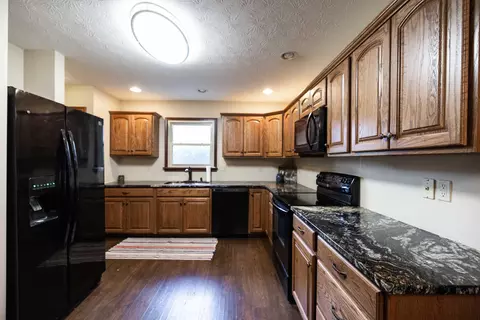 Kitchen - 6300 Plateau Dr, Springfield, OH 45502 photo 1 of 2