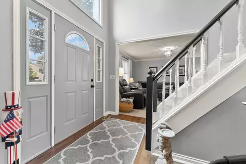 Entry Way - 1084 Kingsgate Rd, Springfield, OH 45503 photo 4 of 4